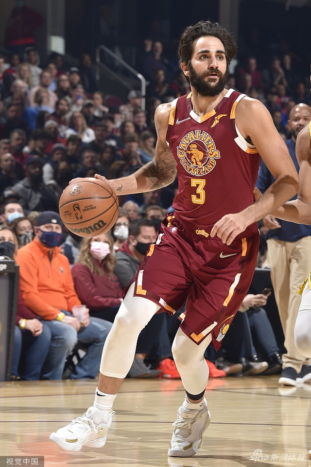 浓墨重彩的 浓墨重彩的