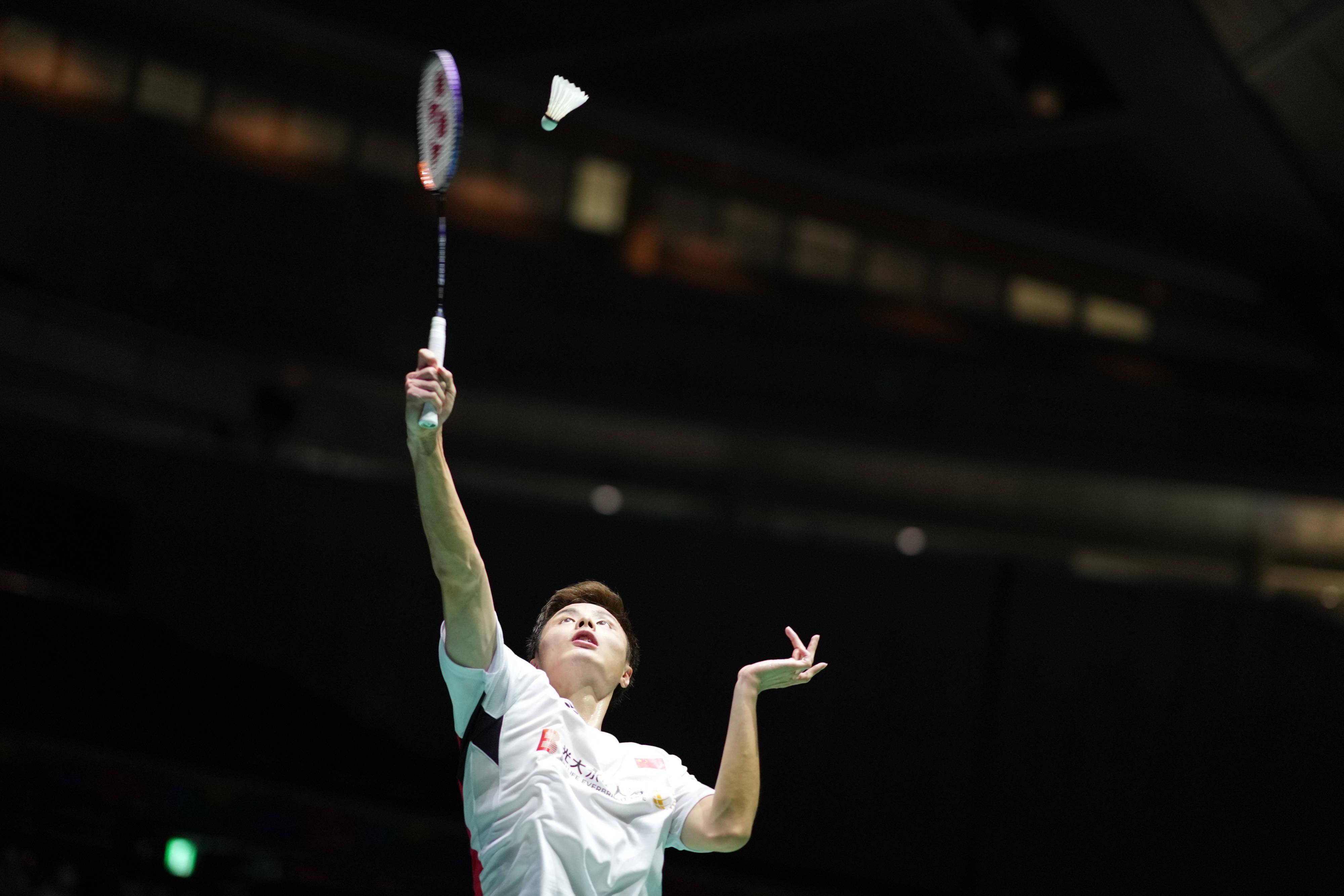 膝盖以极其 膝盖以极其