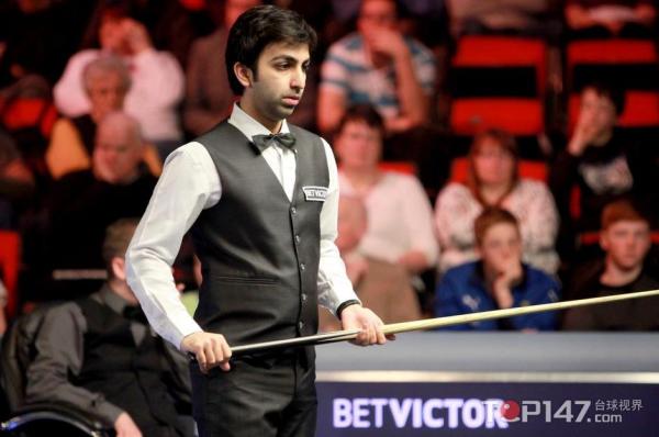 冠中脱颖而 冠中脱颖而